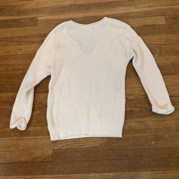 Gap white long sleeve pullover knit sweater size small S
b22 - Picture 4 of 4